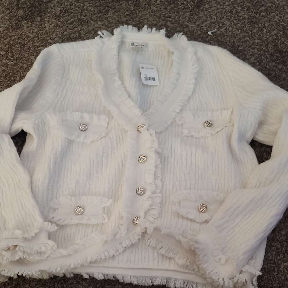 Versona Sweater